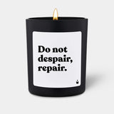 Duftkerze Schwarz Woody Do not despair, repair. von ChattyCandles
