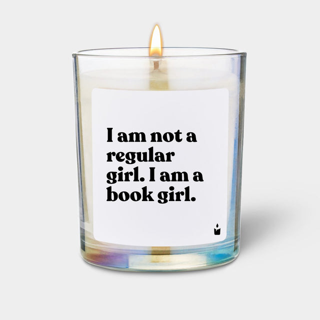 Duftkerze Rainbow Flowery I am not a regular girl. I am a book girl. von ChattyCandles