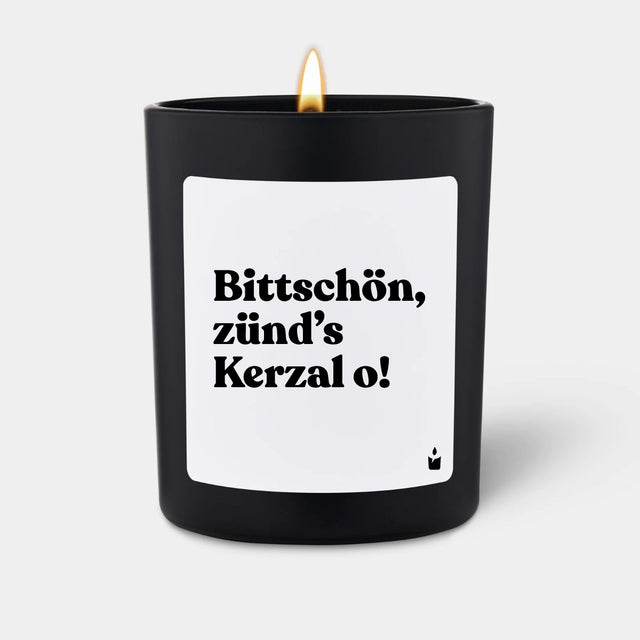 Duftkerze Schwarz Flowery Bittschön, zünd’s Kerzal o! von ChattyCandles