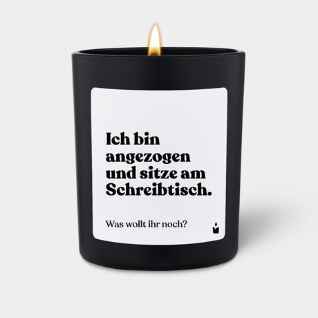 Duftkerze Schwarz Flowery Ich bin angezogen und sitze am Schreibtisch. Was wollt ihr noch? von ChattyCandles
