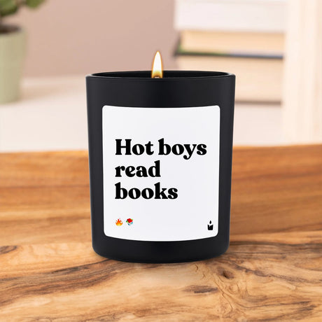Duftkerze Schwarz Woody Hot boys read books von ChattyCandles