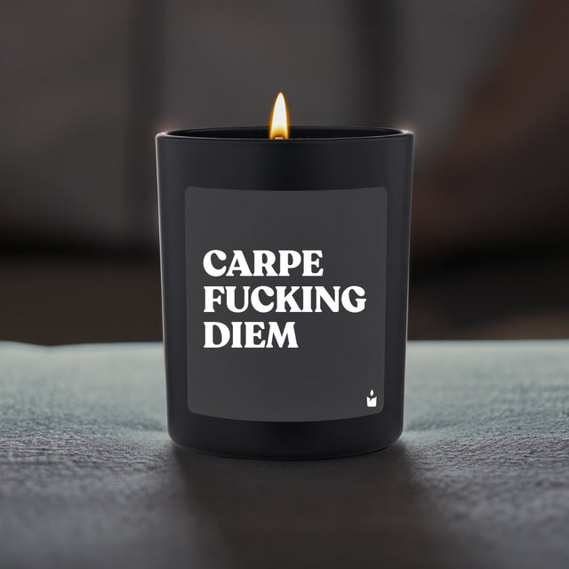 Duftkerze Schwarz Flowery Carpe fucking diem